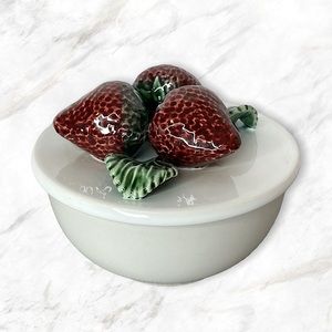 Vintage | Small White 3D Strawberries Lid Porcelain Trinket Bowl